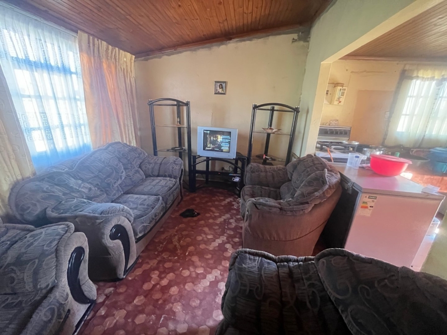 2 Bedroom Property for Sale in Zwide Eastern Cape